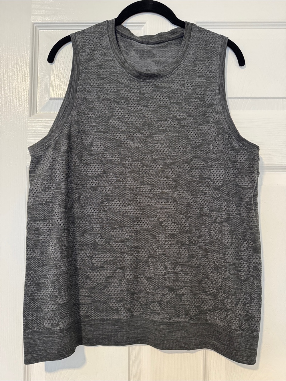 Lululemon Grey Sleeveless Knit Mesh Tank Top
